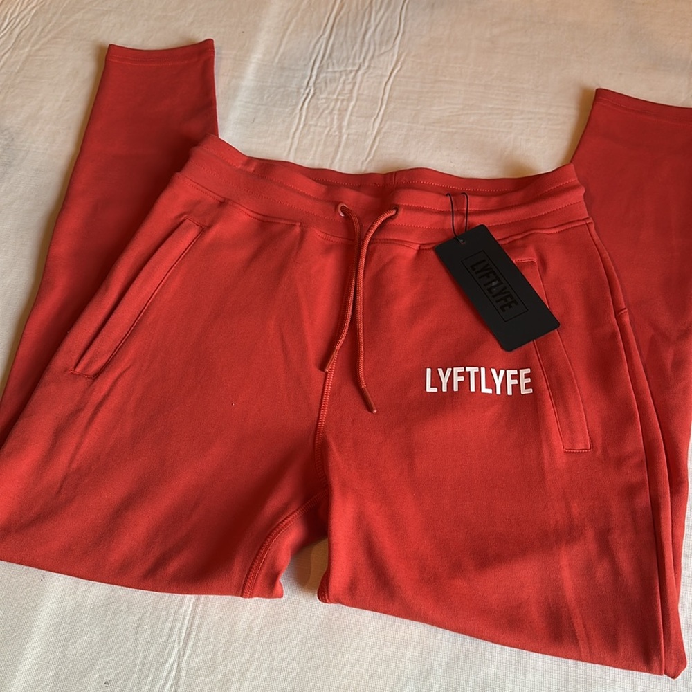 LYFTLYFE *NWT* Women's React Joggers, Cherry - Picture 4 of 9